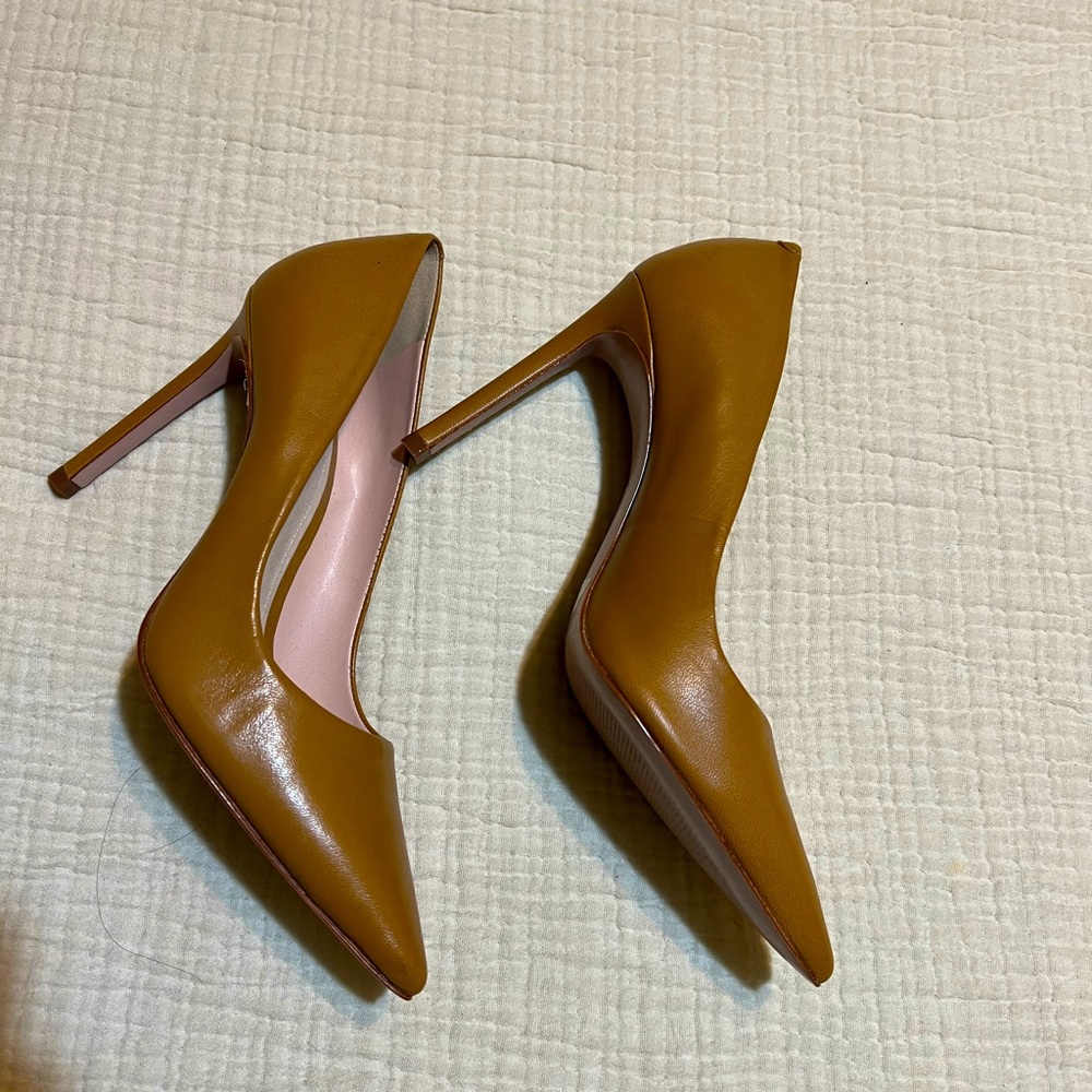The most delicious Carmel color.